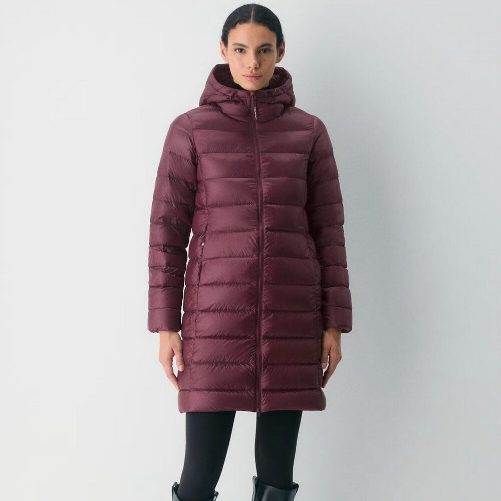 Aritzia The Super Puff The SUPERSTUFF PUFF MID S Plum Burgundy